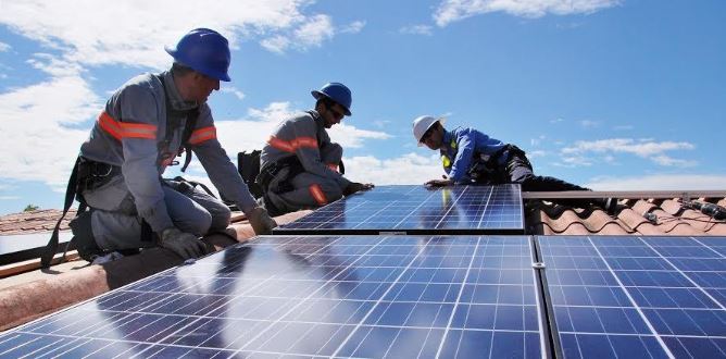 Energia Solar e Desenvolvimento Sustentável: O Papel das Políticas Públicas